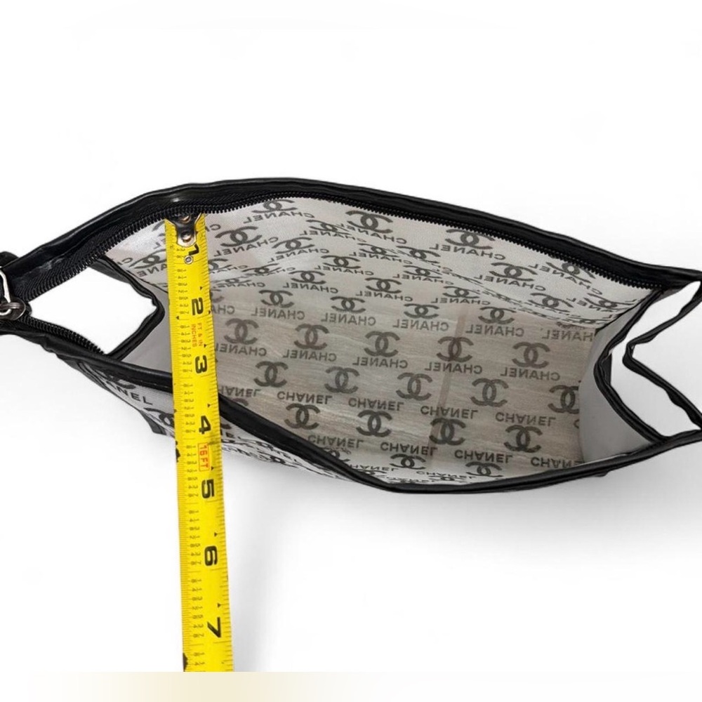 Monochrome Black and White Logo Mesh Pouch - Picture 2 of 3